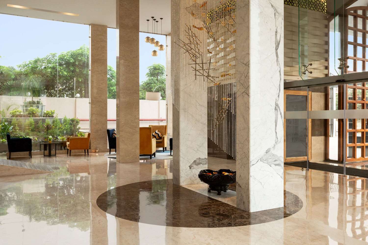 Hotel Ramada By Wyndham Dehradun Chakrata Road Zewnętrze zdjęcie