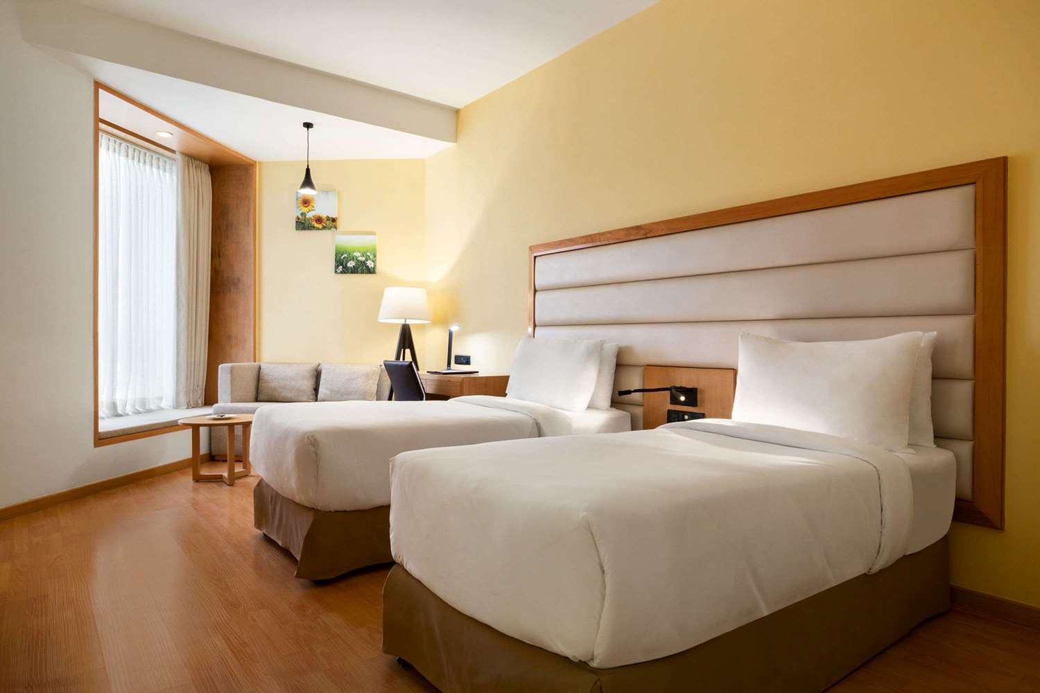 Hotel Ramada By Wyndham Dehradun Chakrata Road Zewnętrze zdjęcie